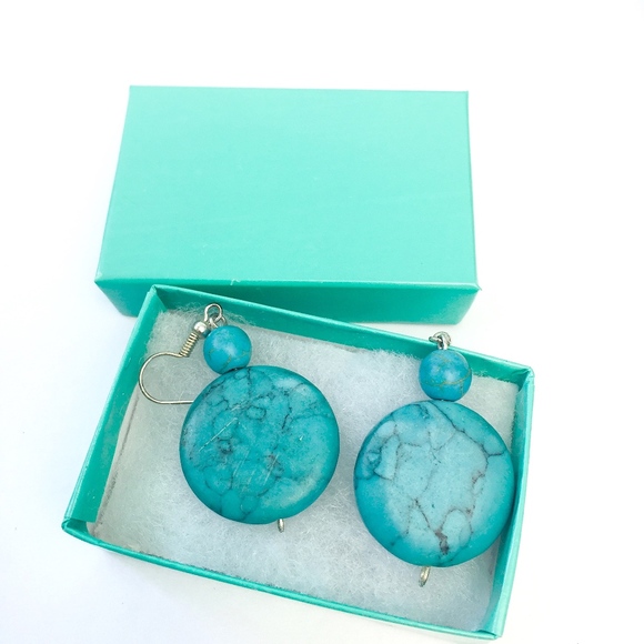 Turquoise Color Dangle Earrings - Picture 4 of 6